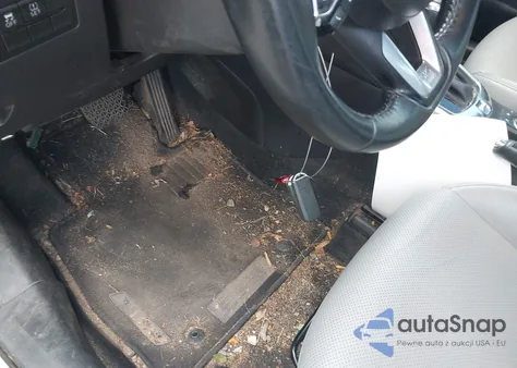 2019 Toyota Yaris Xle z USA, uszkodzony, nr VIN 3MYDLBYV4KY505201